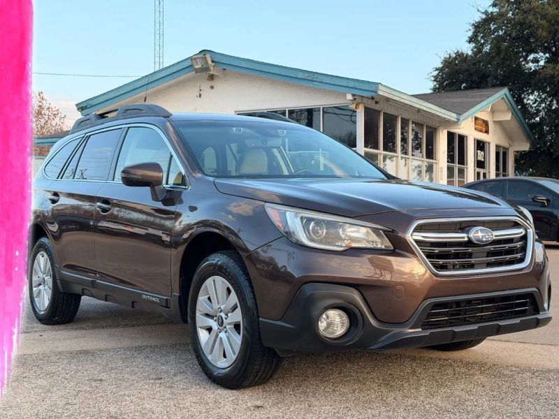 2019 Subaru Outback Premium's photo