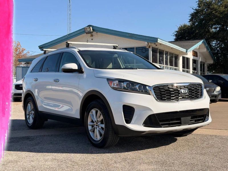 2020 Kia Sorento LX's photo